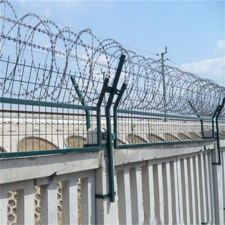 獄墻上鋼網墻刀刺網型號